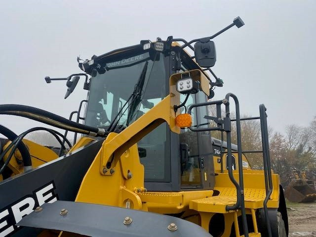 Wheel loader John Deere 744 P MIETE / RENTAL (12002126)
