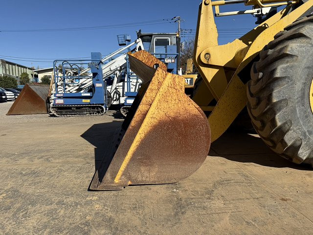 Wheel loader KOMATSU WA100-6