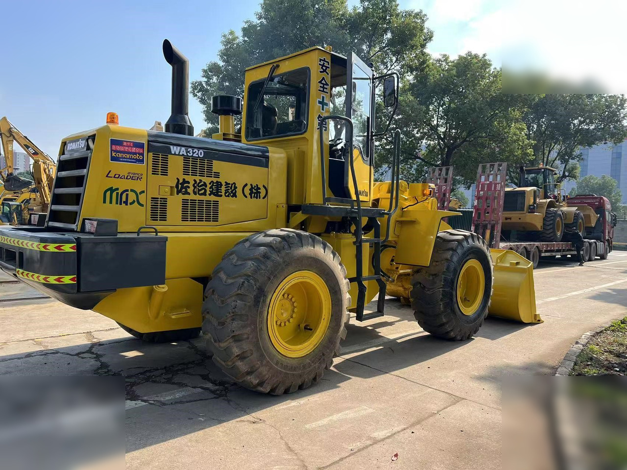 Wheel loader KOMATSU WA320-3