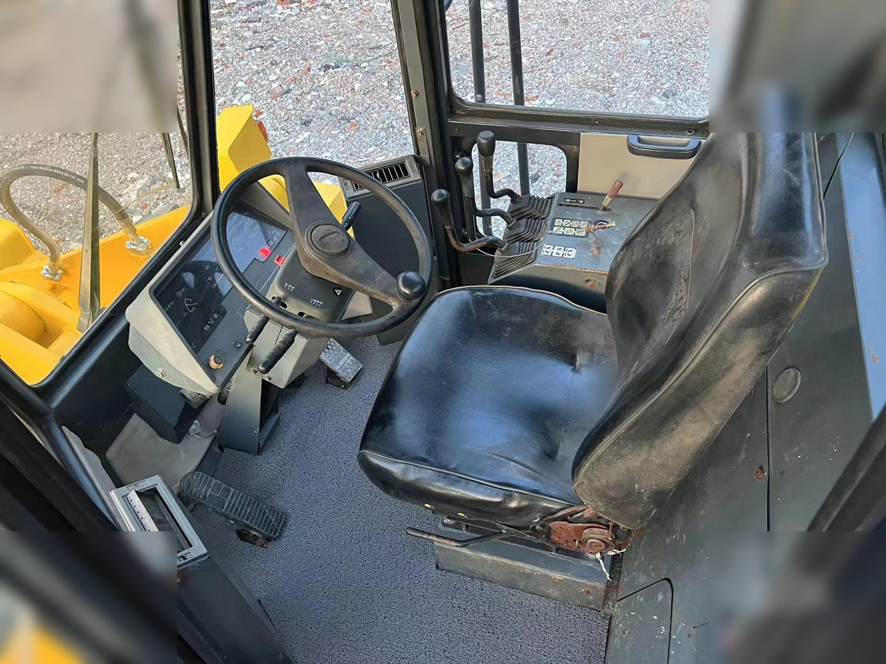 Wheel loader KOMATSU WA320-3