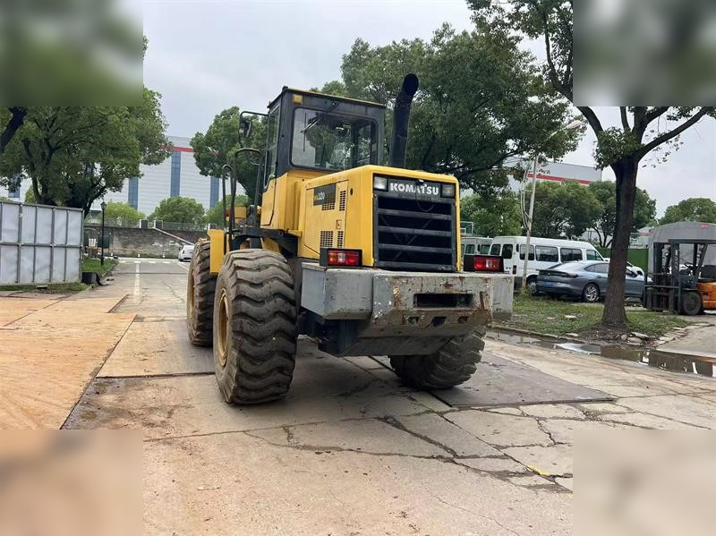 Wheel loader KOMATSU WA320-3