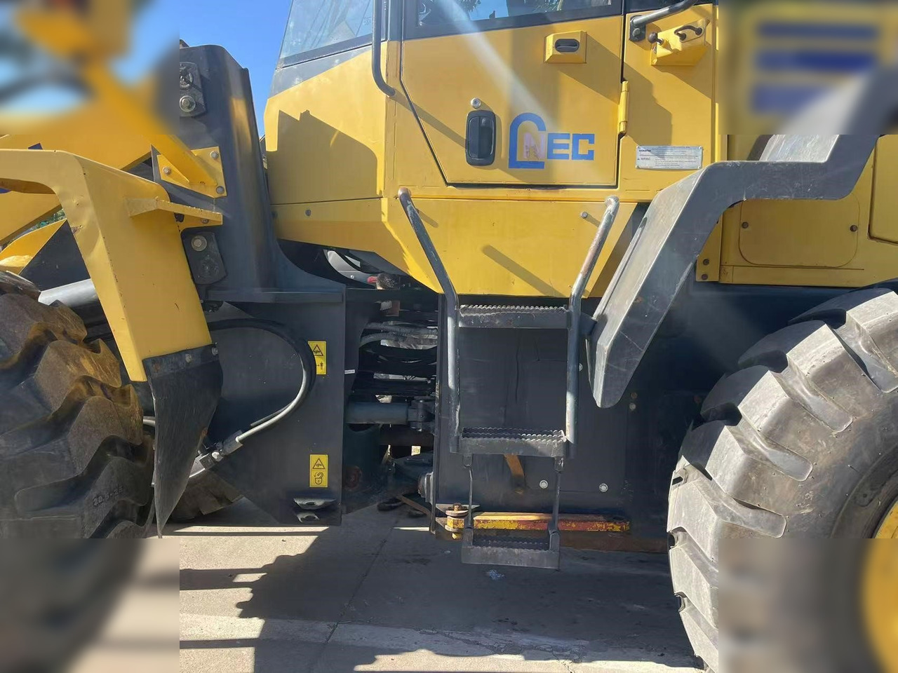 Wheel loader KOMATSU WA320-5