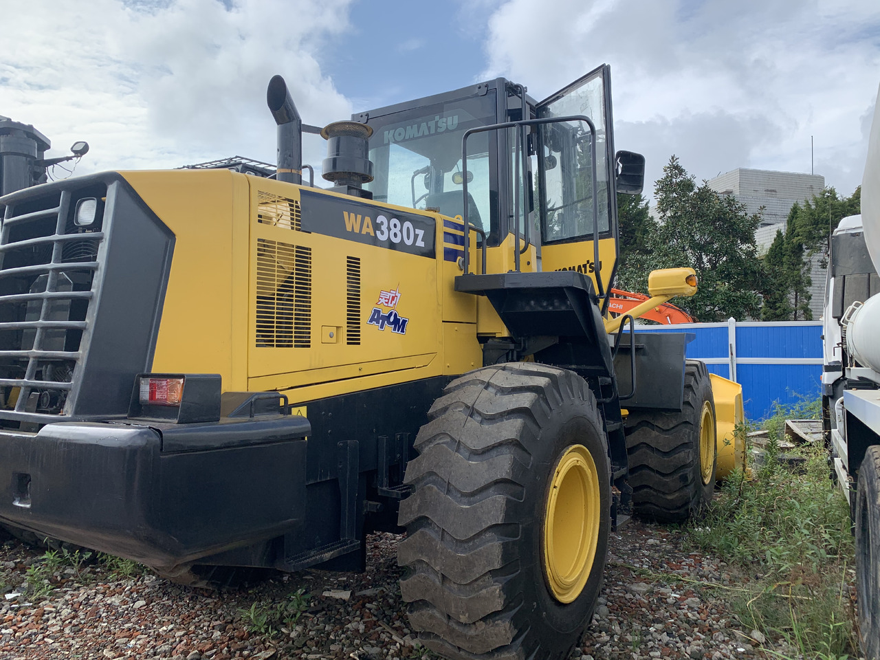 Wheel loader KOMATSU WA380