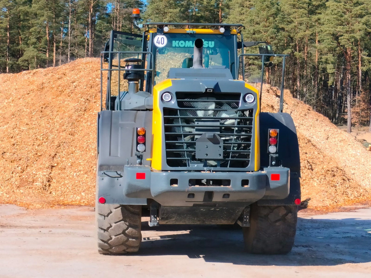 Wheel loader KOMATSU WA380