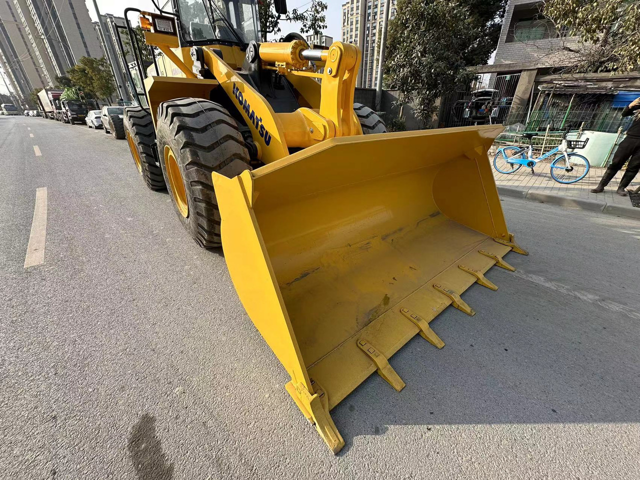 Wheel loader KOMATSU WA380-3