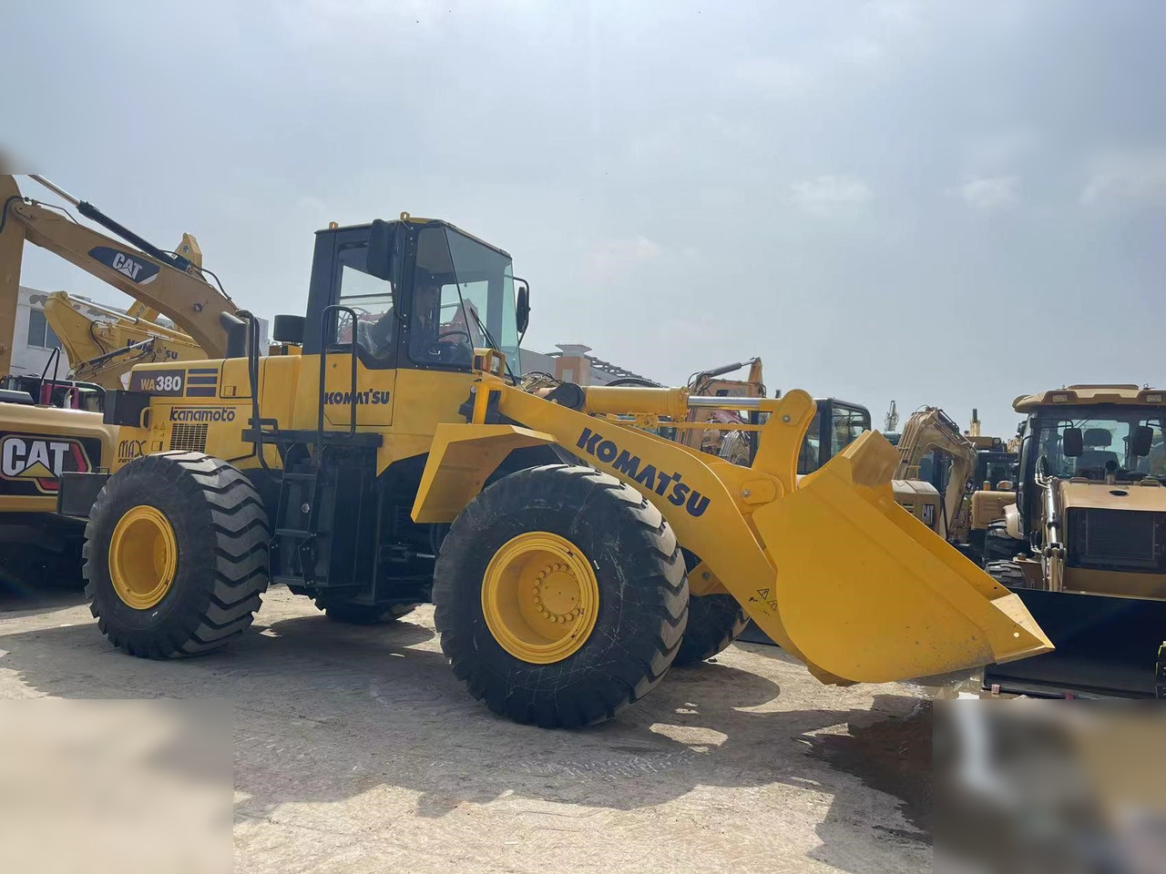 Wheel loader KOMATSU WA380-3