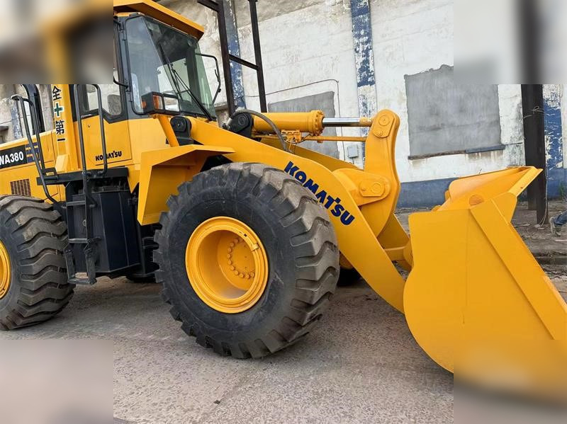 Wheel loader KOMATSU WA380-3