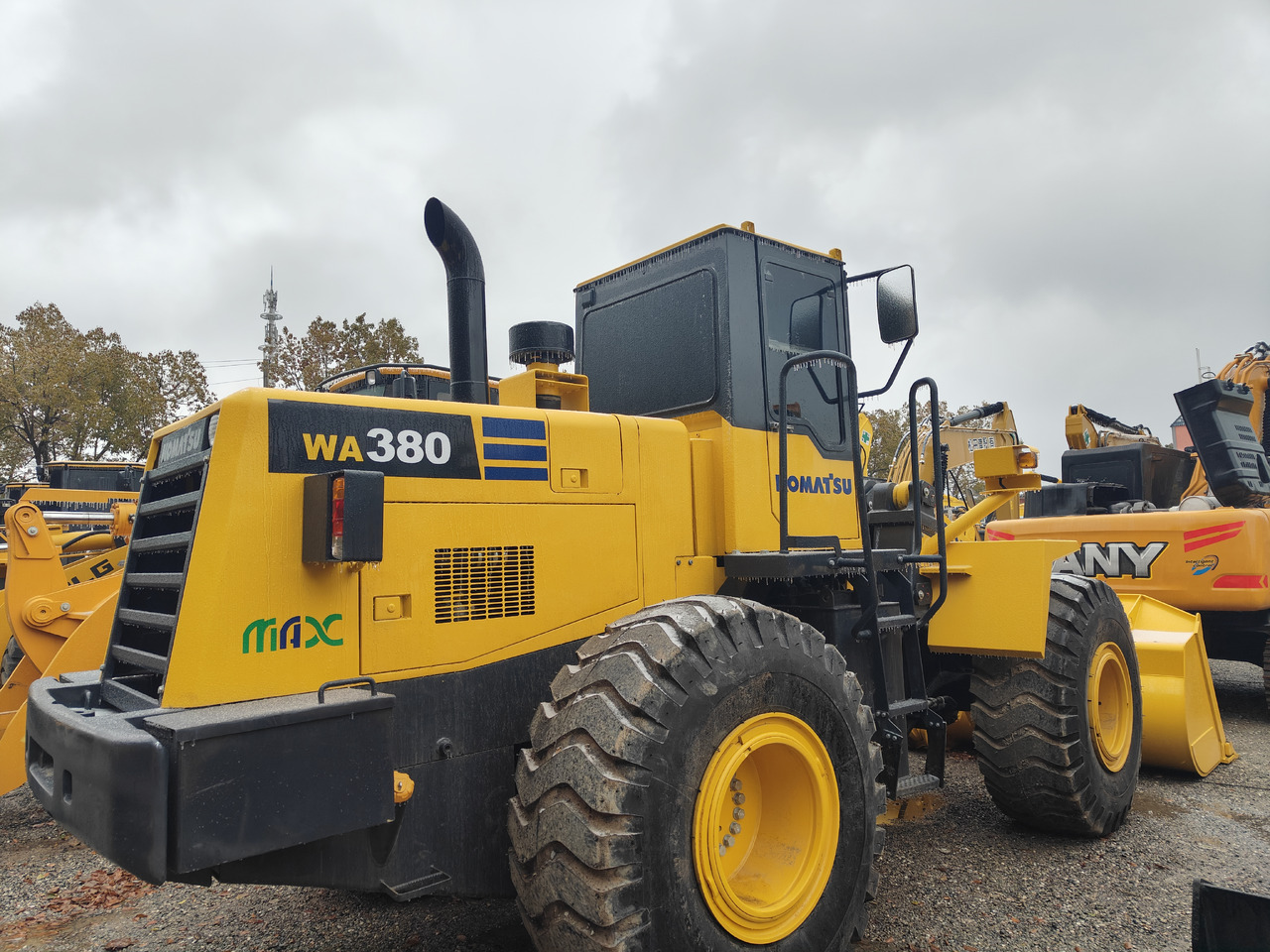 Wheel loader KOMATSU WA380-3