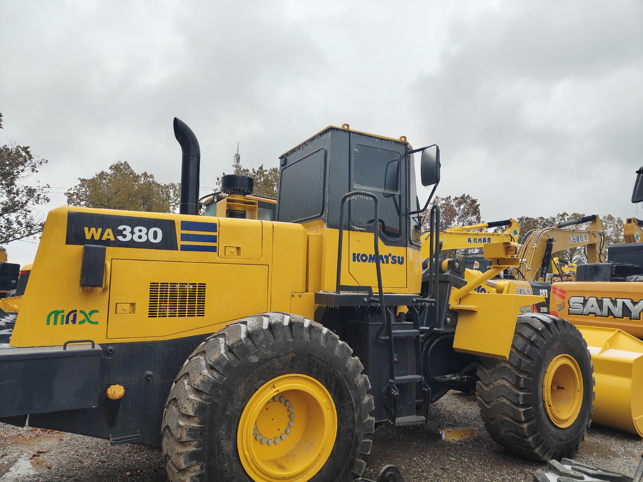 Wheel loader KOMATSU WA380-3