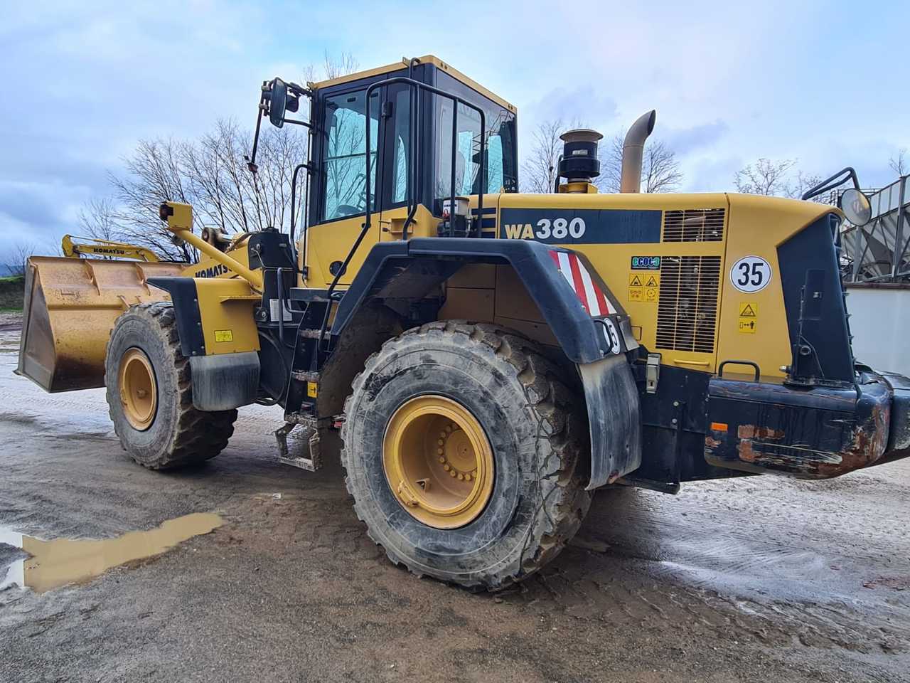 Wheel loader KOMATSU WA380.6