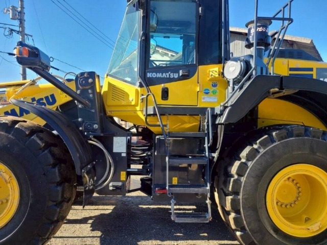 Wheel loader KOMATSU WA380-8