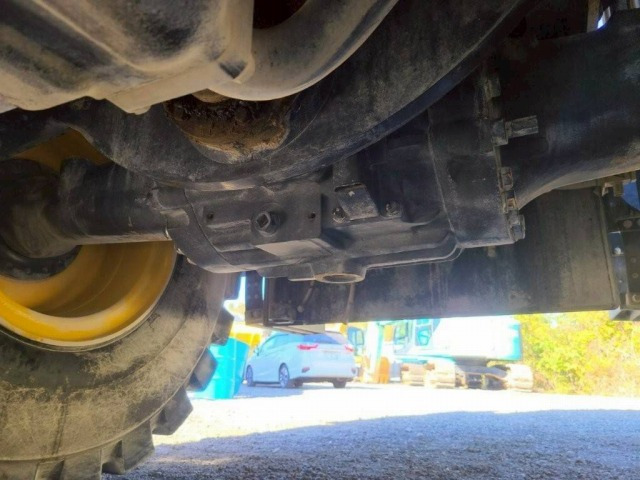 Wheel loader KOMATSU WA380-8