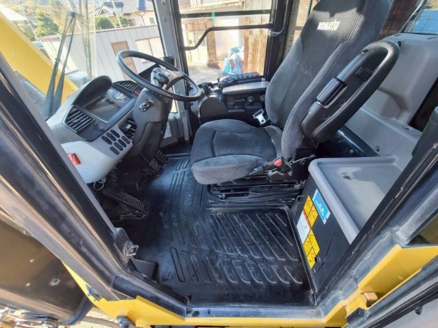 Wheel loader KOMATSU WA380-8
