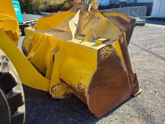 Wheel loader KOMATSU WA380-8