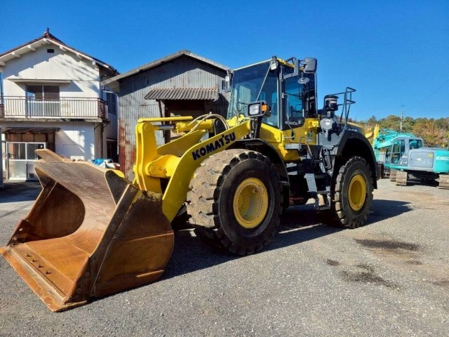 Wheel loader KOMATSU WA380-8