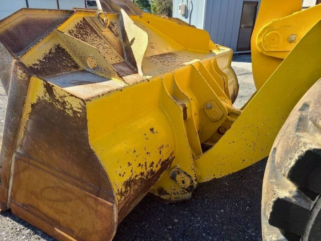 Wheel loader KOMATSU WA380-8