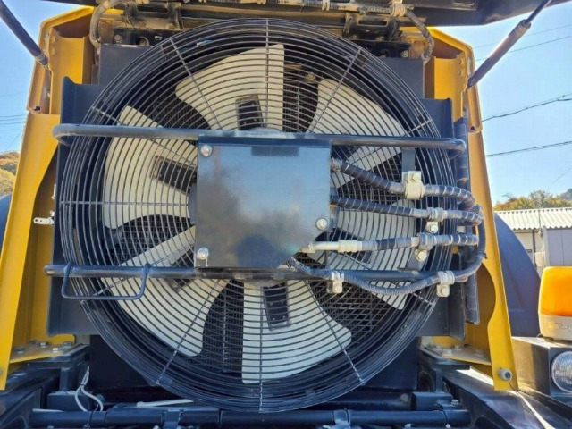 Wheel loader KOMATSU WA380-8