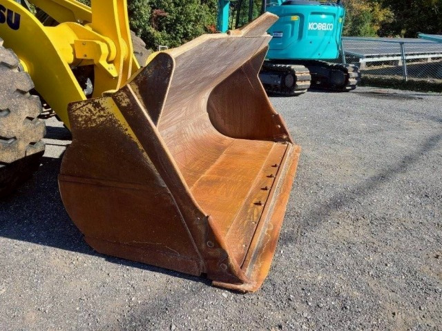 Wheel loader KOMATSU WA380-8