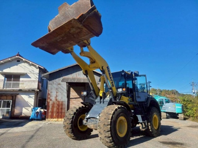 Wheel loader KOMATSU WA380-8