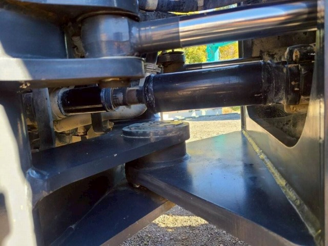 Wheel loader KOMATSU WA380-8