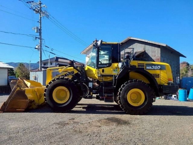 Wheel loader KOMATSU WA380-8