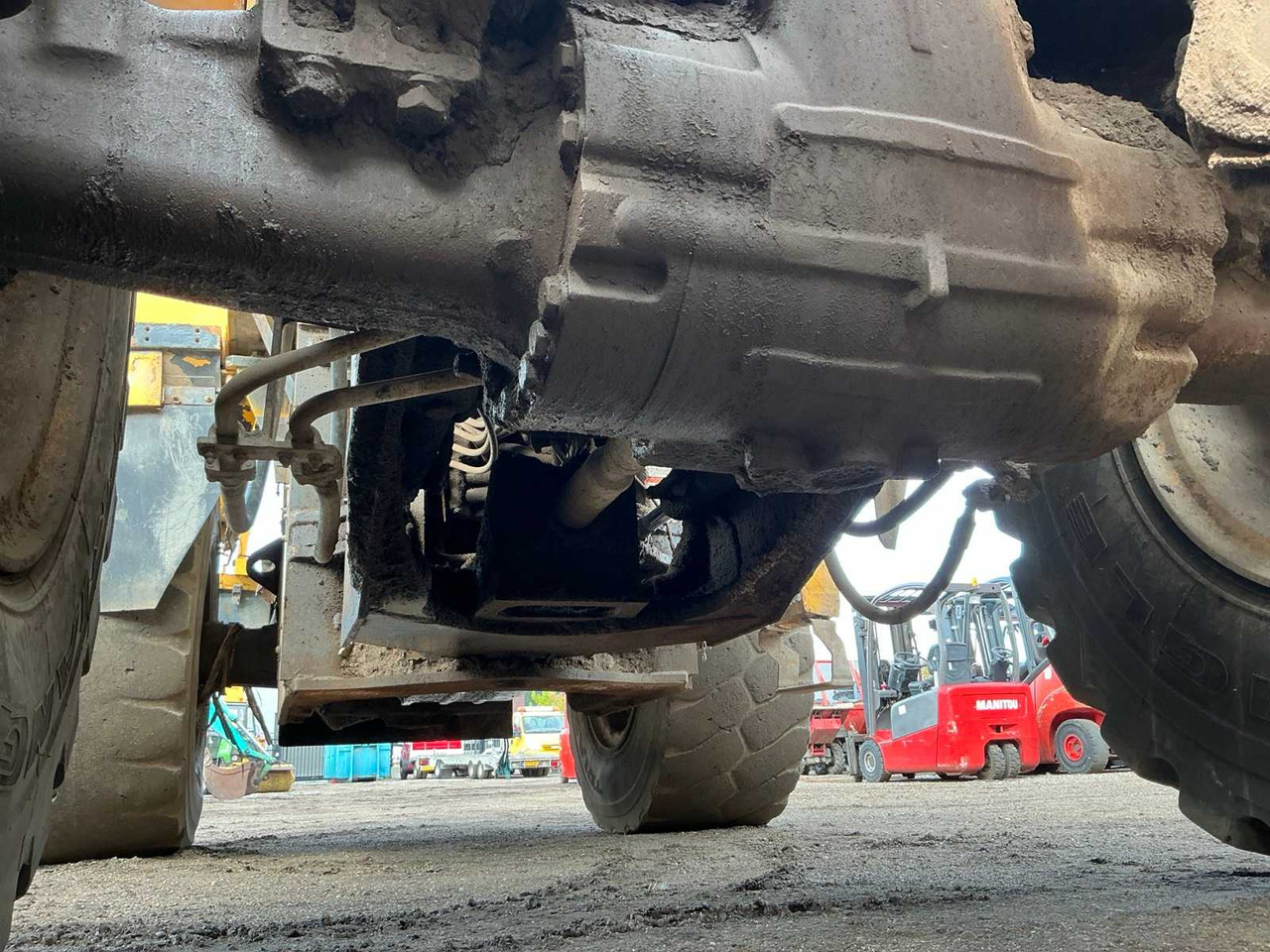 Wheel loader KOMATSU WA380 SHOVEL