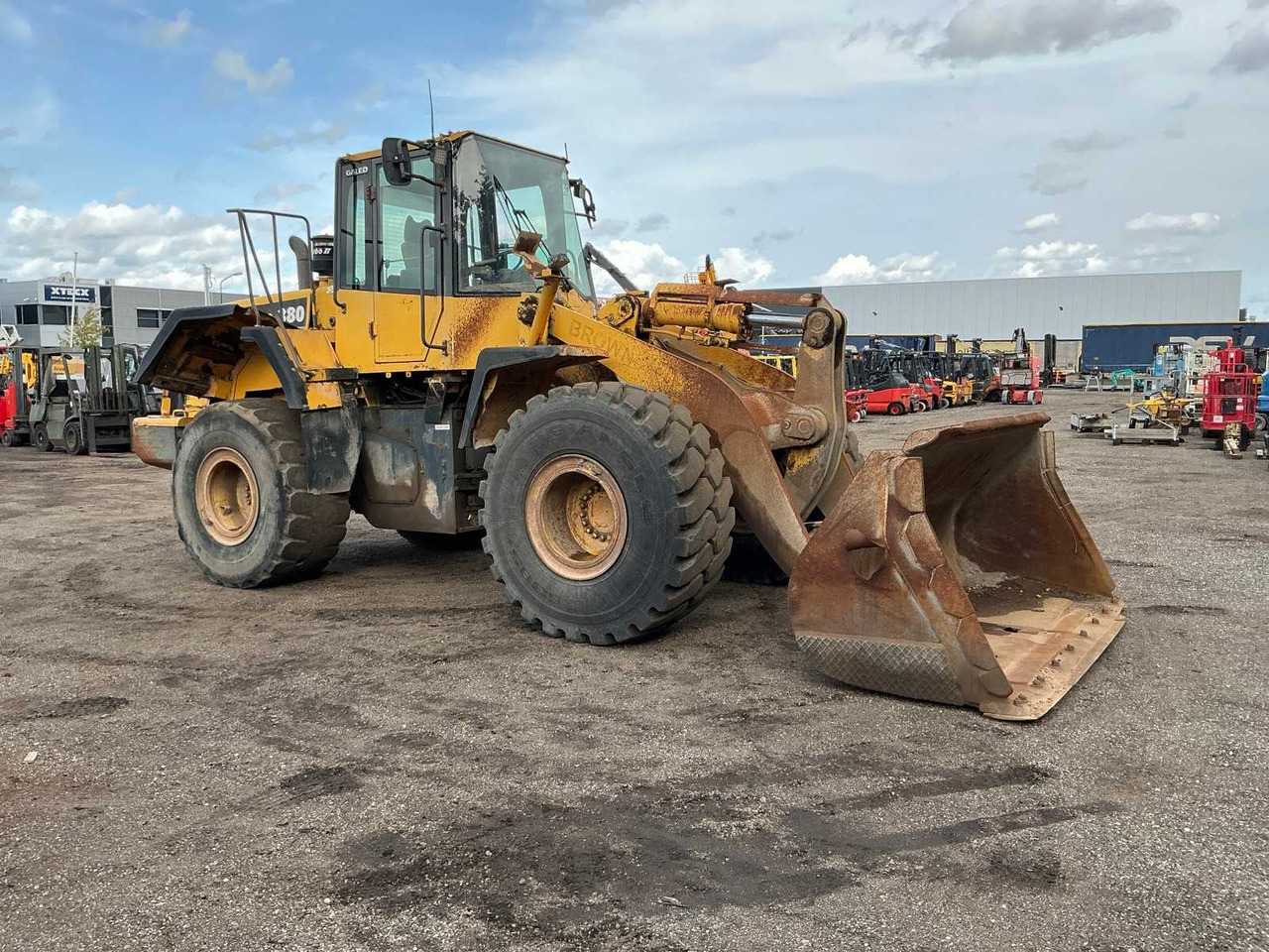Wheel loader KOMATSU WA380 SHOVEL