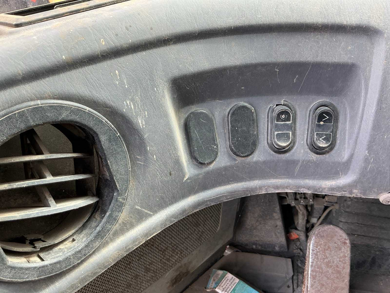 Wheel loader KOMATSU WA380 SHOVEL