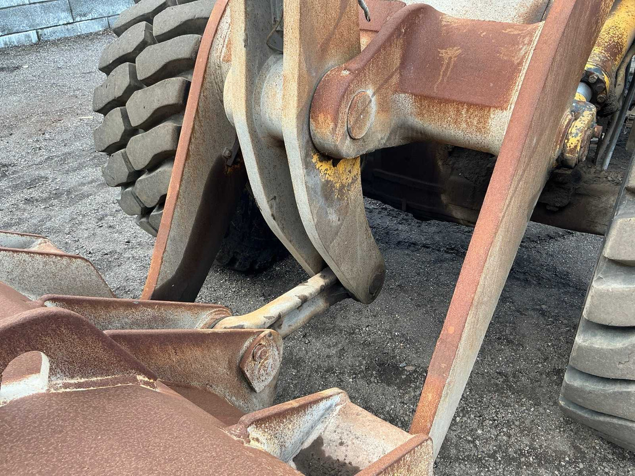 Wheel loader KOMATSU WA380 SHOVEL