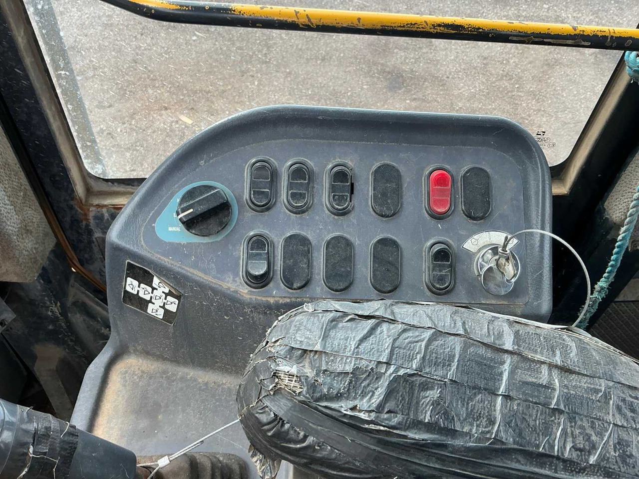 Wheel loader KOMATSU WA380 SHOVEL