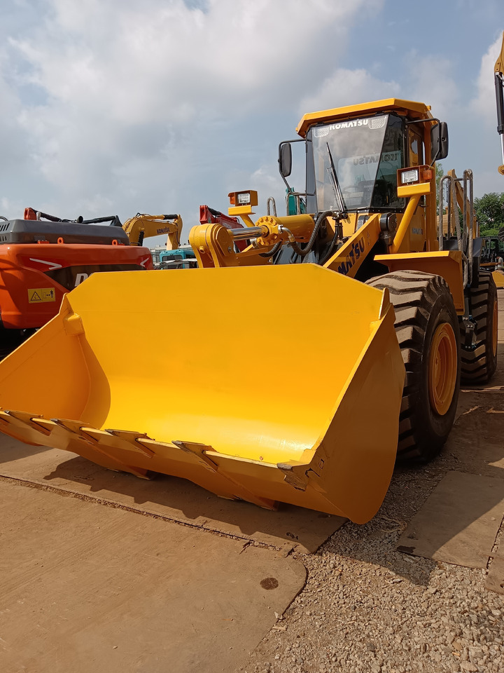 Wheel loader KOMATSU WA470