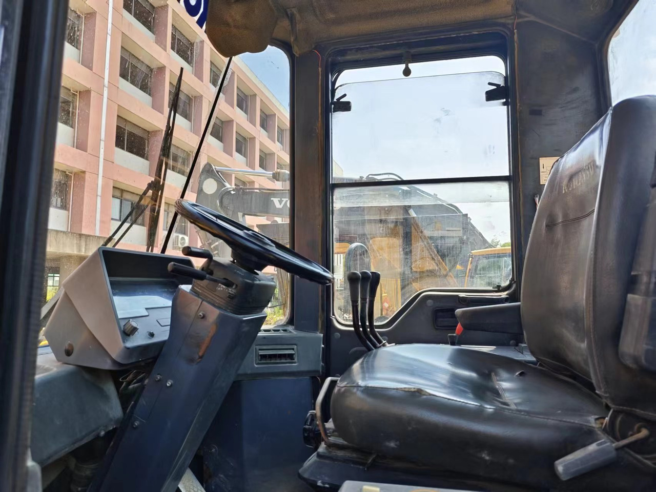 Wheel loader KOMATSU WA470-3