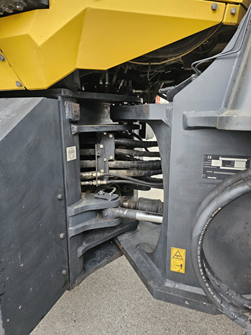 Wheel loader KOMATSU WA470-7