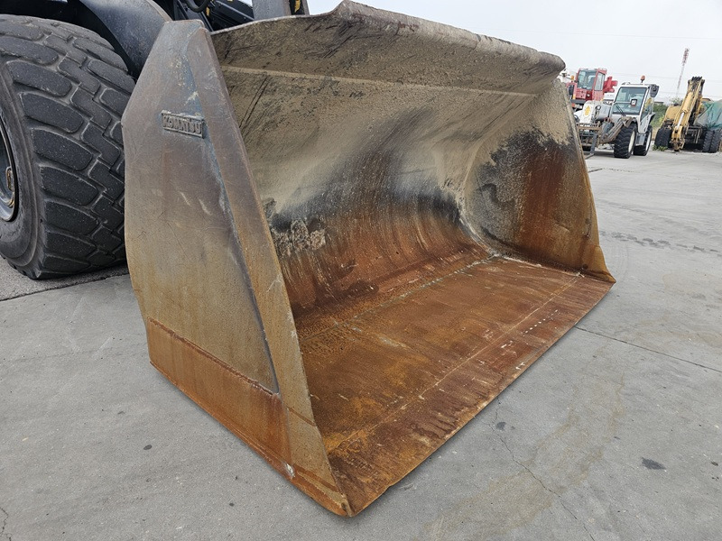 Wheel loader KOMATSU WA470-7