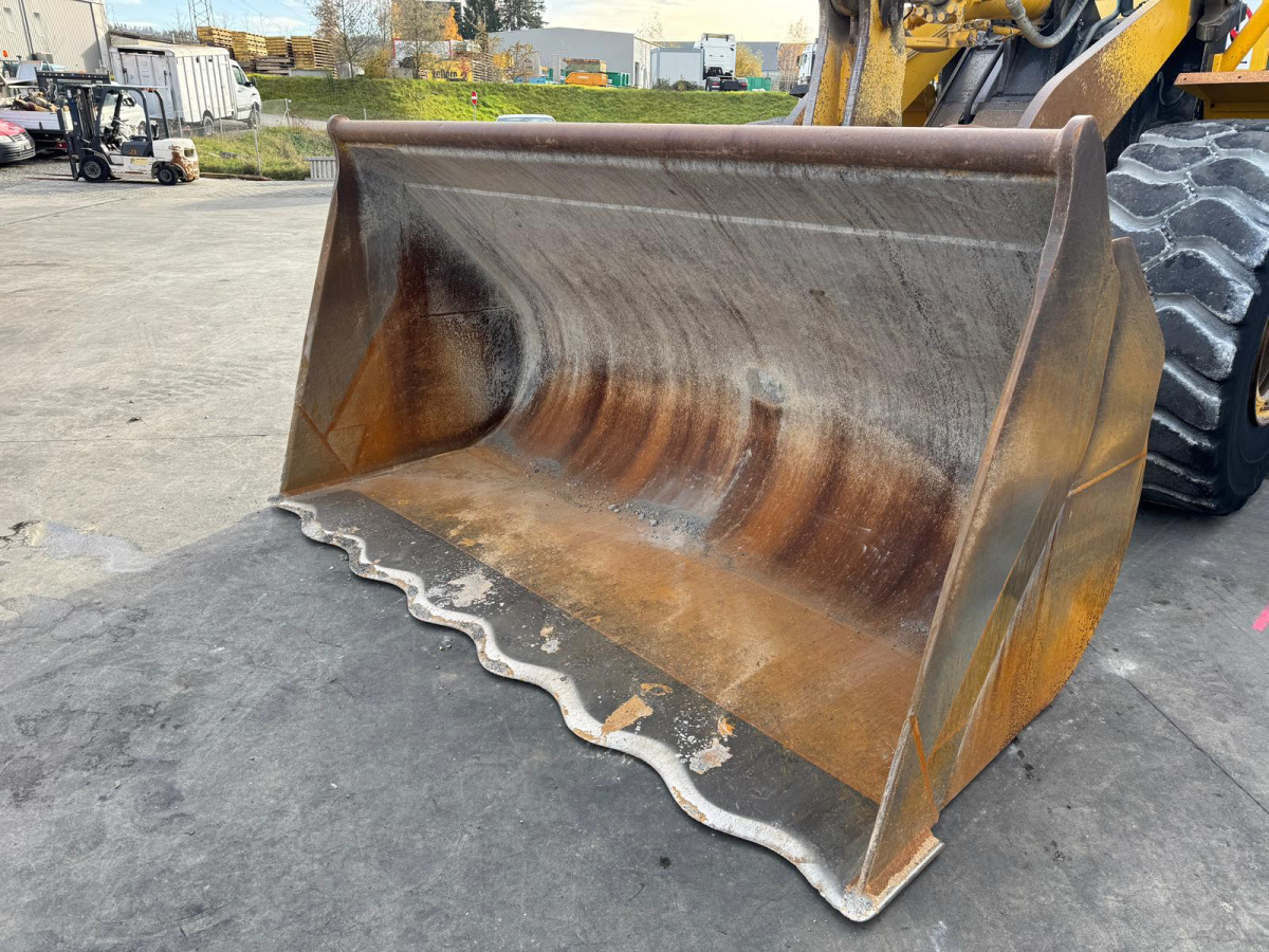 Wheel loader KOMATSU WA480-6