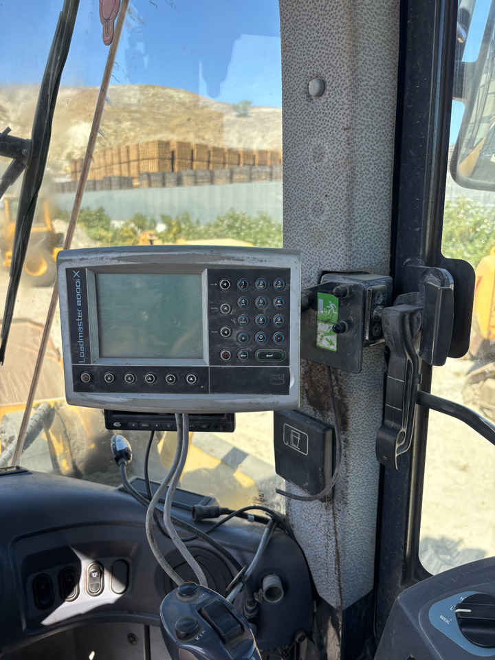 Wheel loader KOMATSU WA480-6