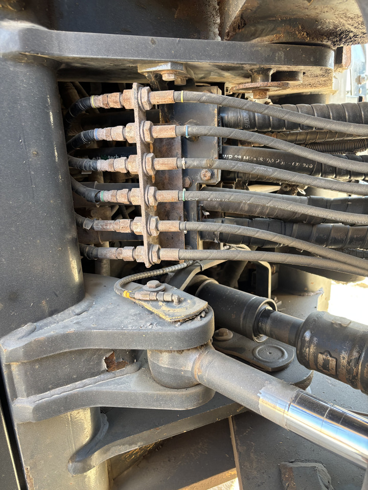 Wheel loader KOMATSU WA480-6