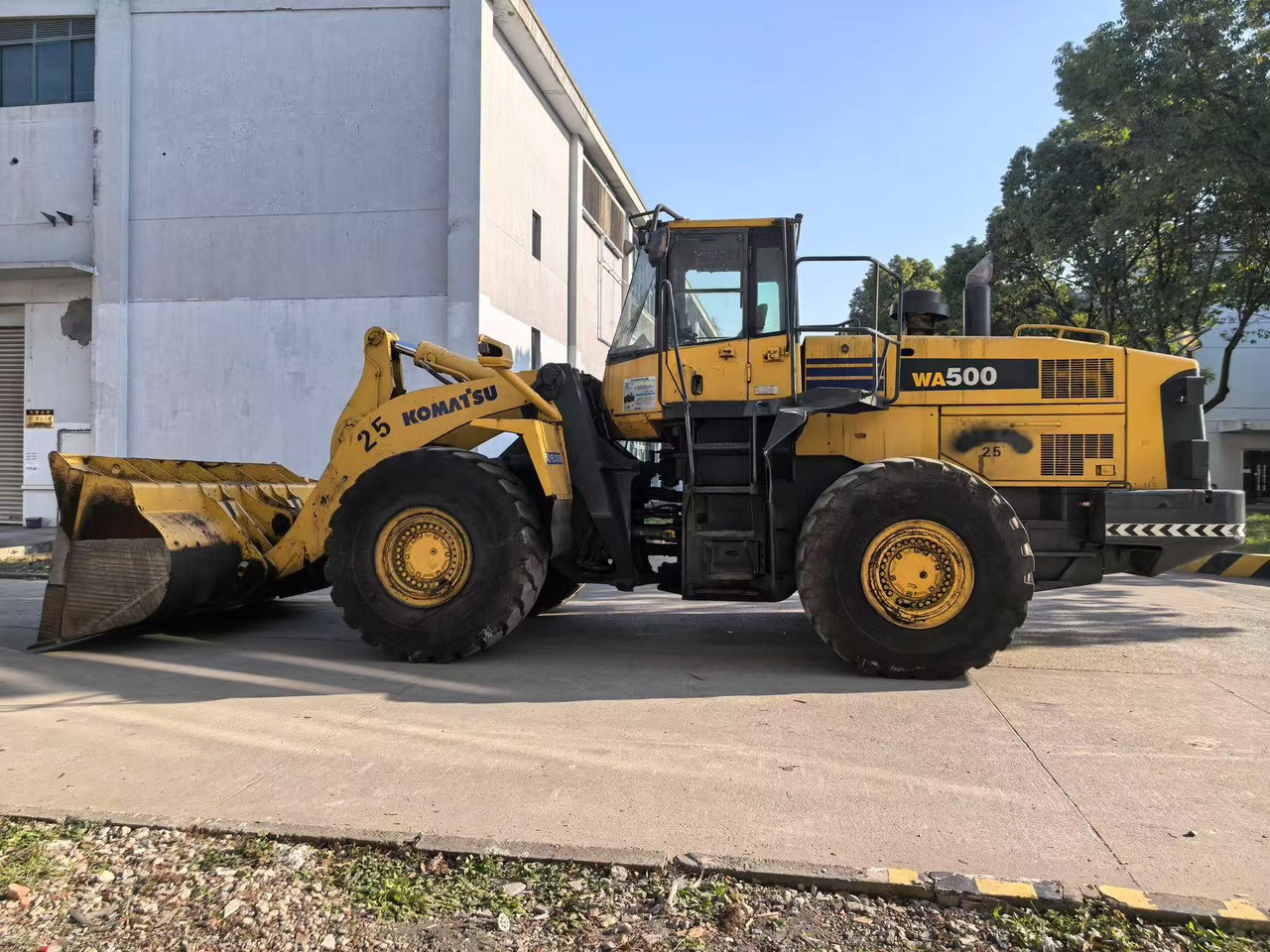 Wheel loader KOMATSU WA500-6