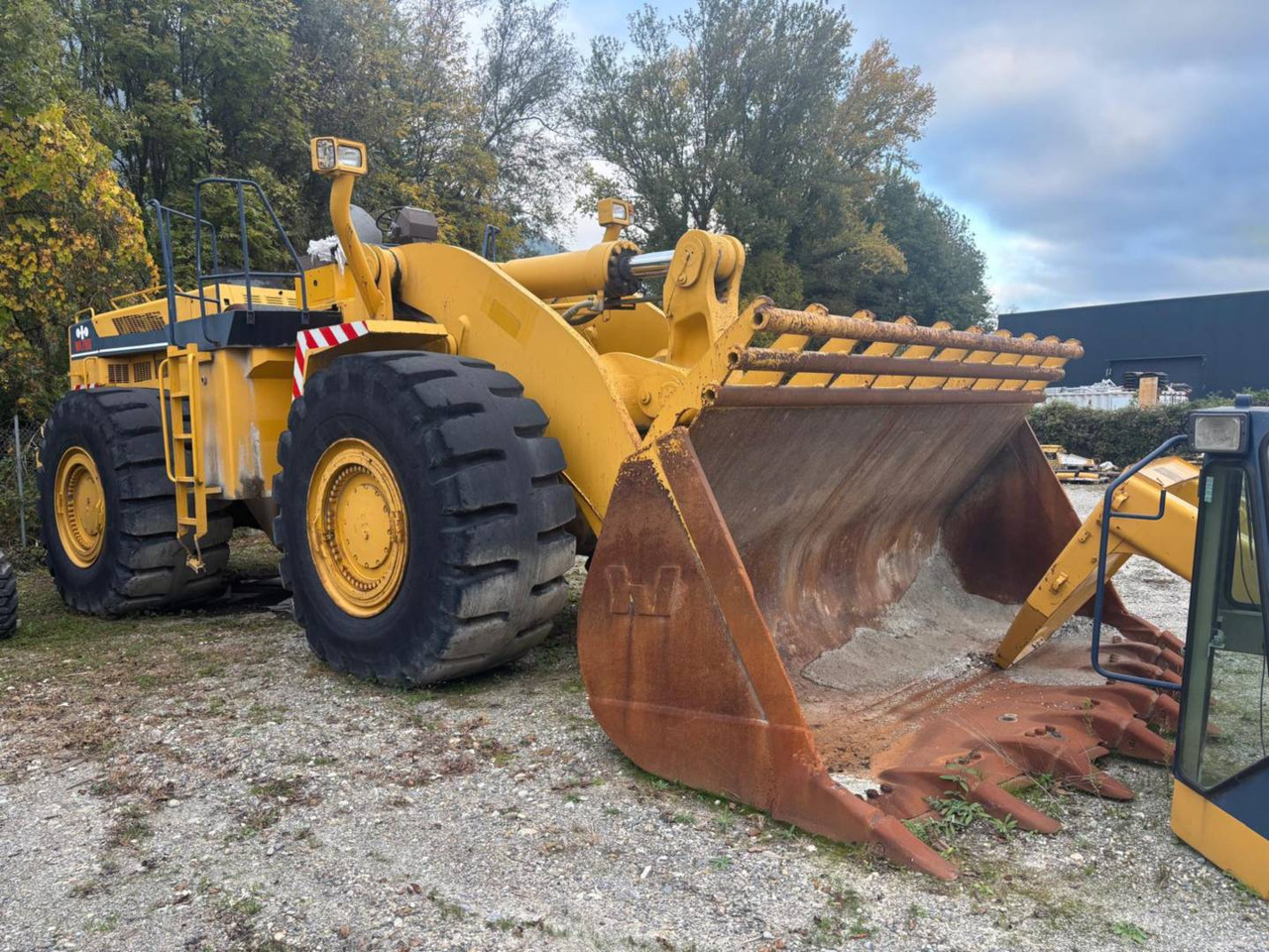 Wheel loader KOMATSU WA700