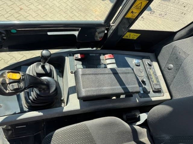 Wheel loader KOMATSU WA 100M