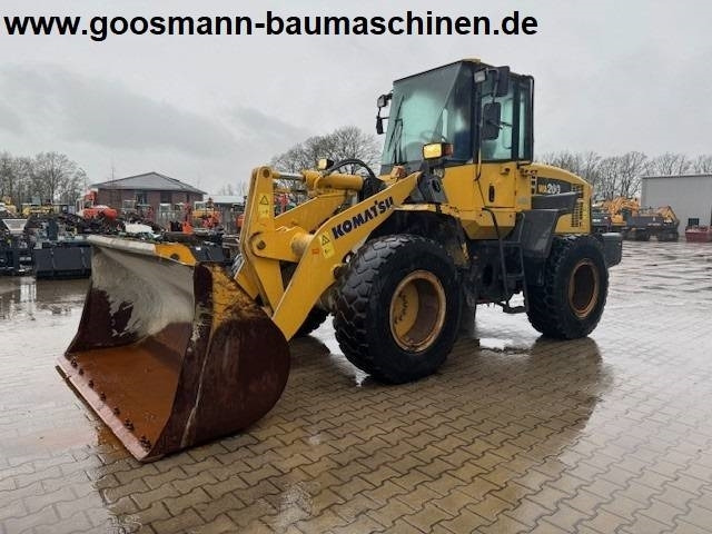Wheel loader KOMATSU WA 200