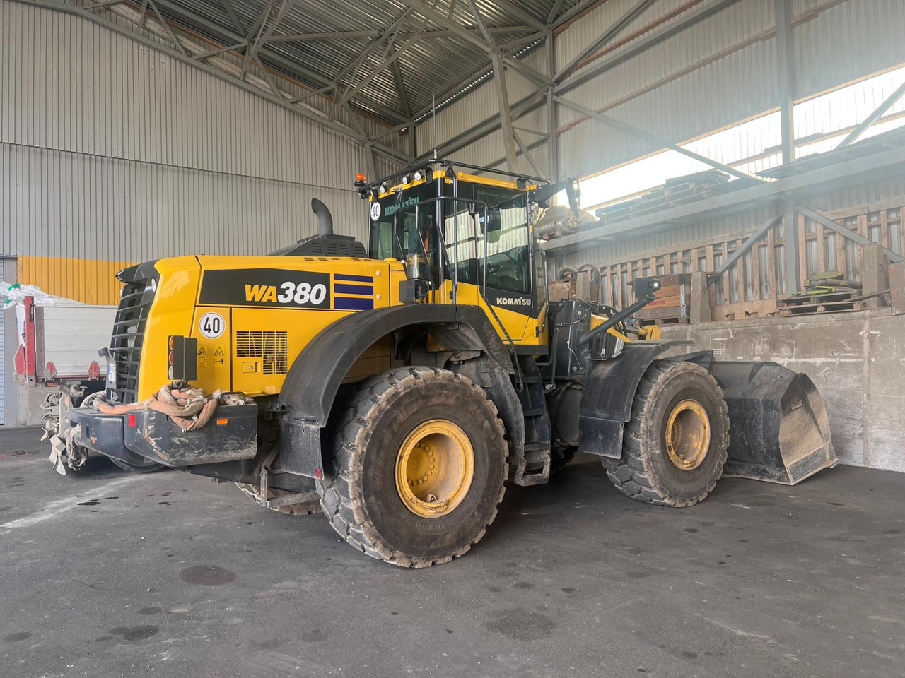 Wheel loader KOMATSU WA 380-8E0