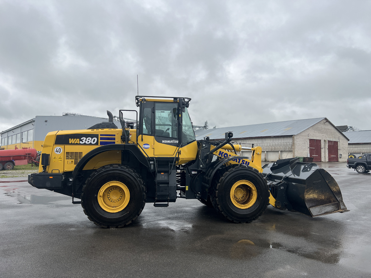 Wheel loader KOMATSU WA 380-8E0