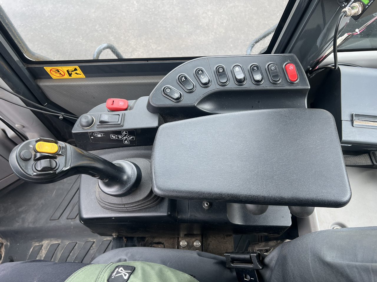 Wheel loader KOMATSU WA 380-8E0