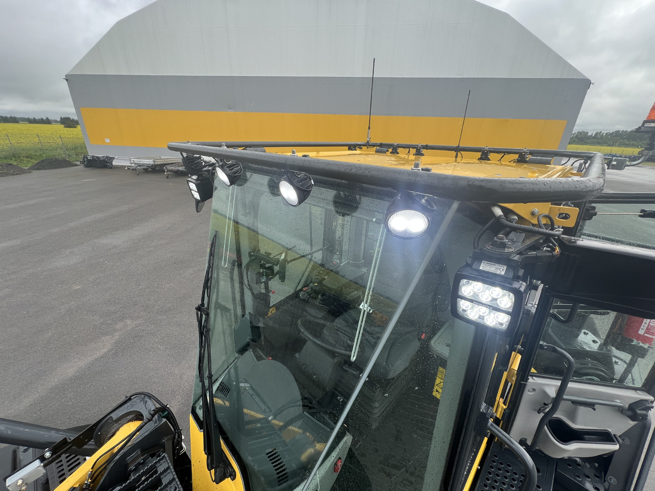 Wheel loader KOMATSU WA 380-8E0