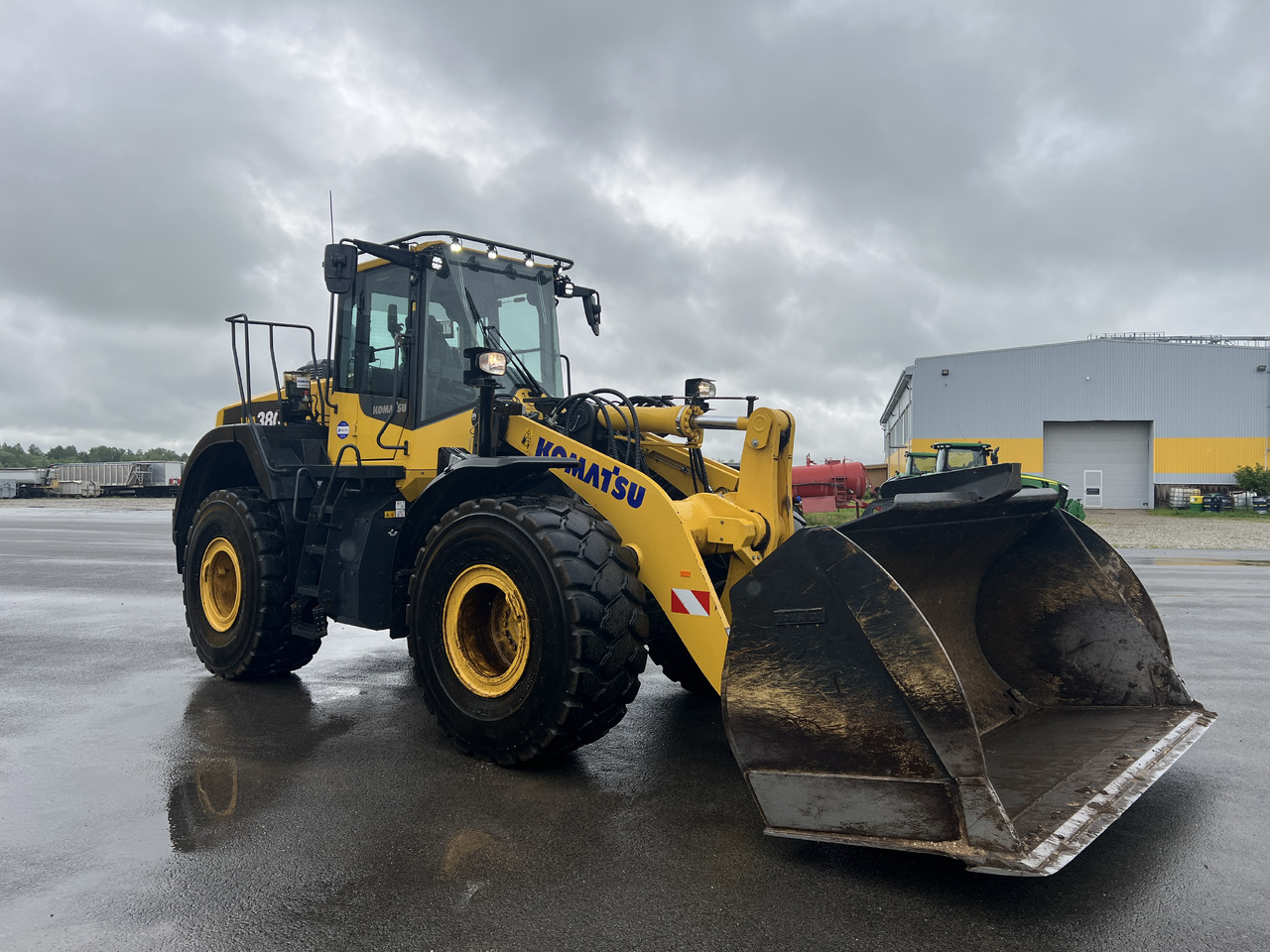 Wheel loader KOMATSU WA 380-8E0