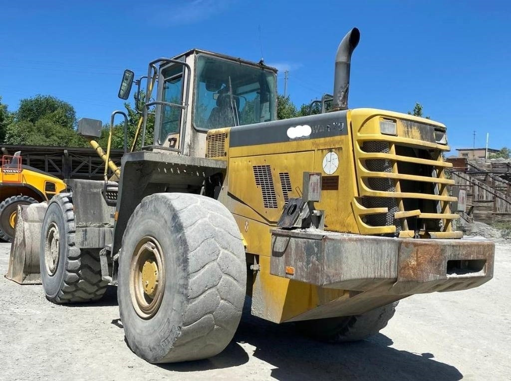 Wheel loader KOMATSU WA 470-3