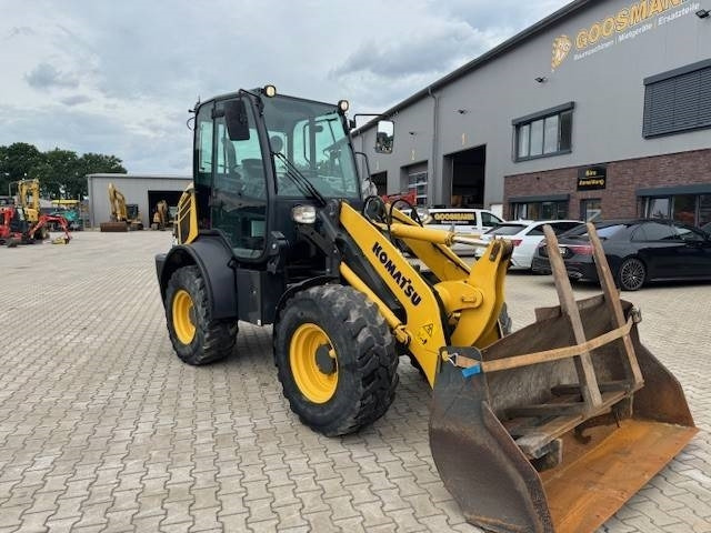 Wheel loader KOMATSU WA 80M