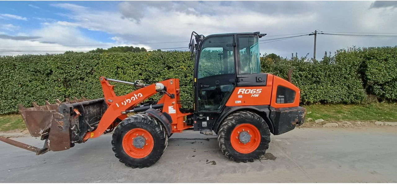 Wheel loader KUBOTA TRACTOR CORPORATION R065