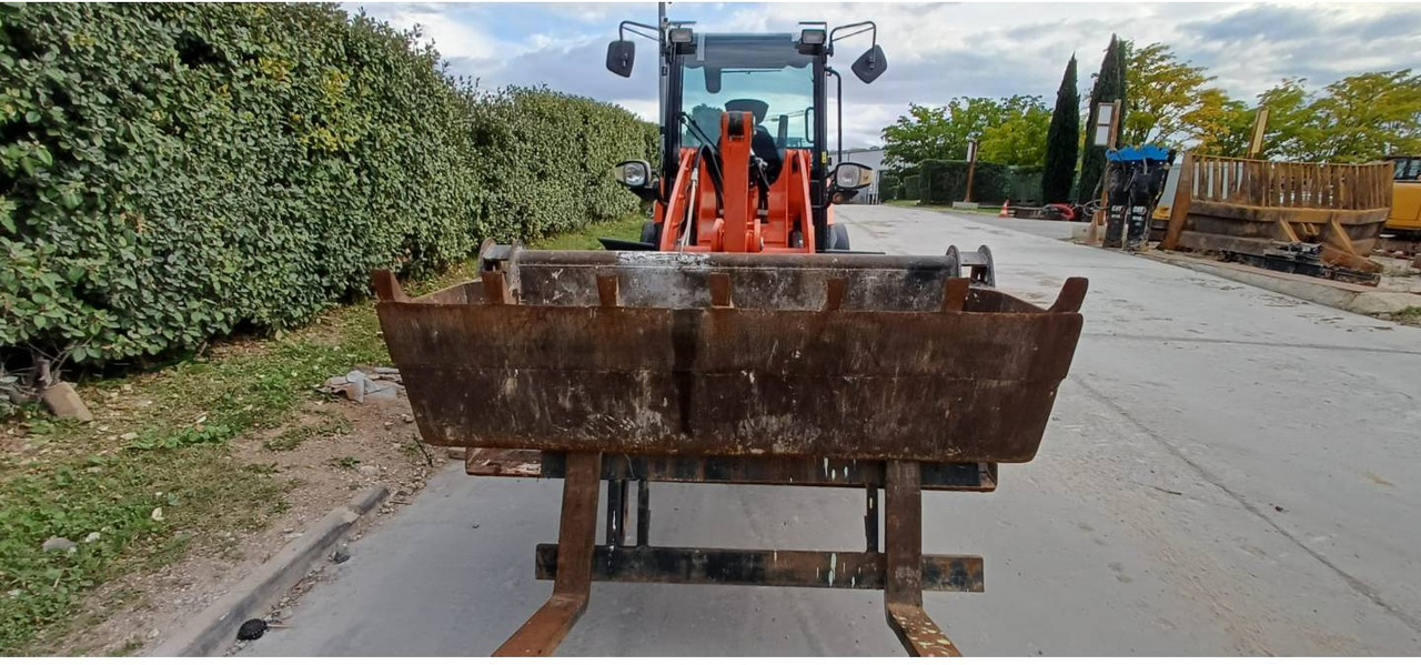 Wheel loader KUBOTA TRACTOR CORPORATION R065